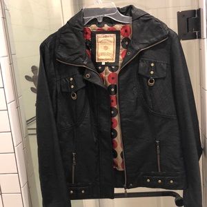 Paparazzi size large black jacket